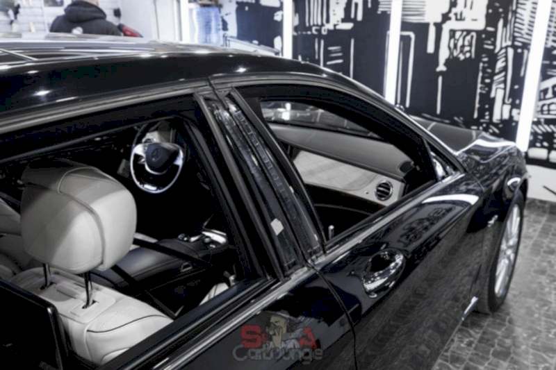 Восстановление оконных молдингов Mercedes-Benz W222 Maybach