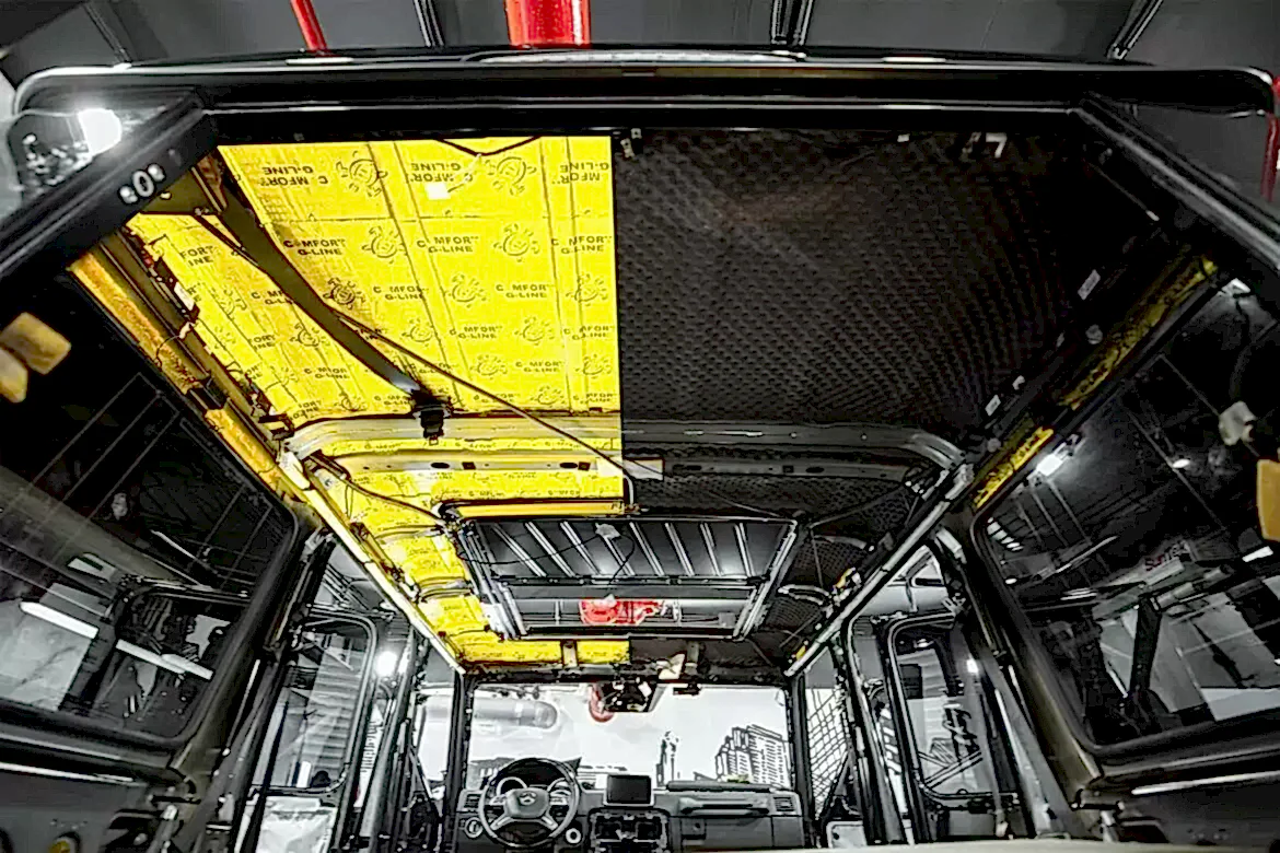 Шумоизоляция автомобиля в детейлинг центре SA CarLounge в Москве